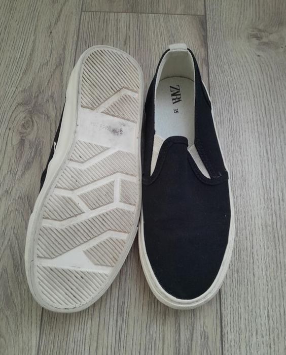 Кеди ,мокасіни Zara