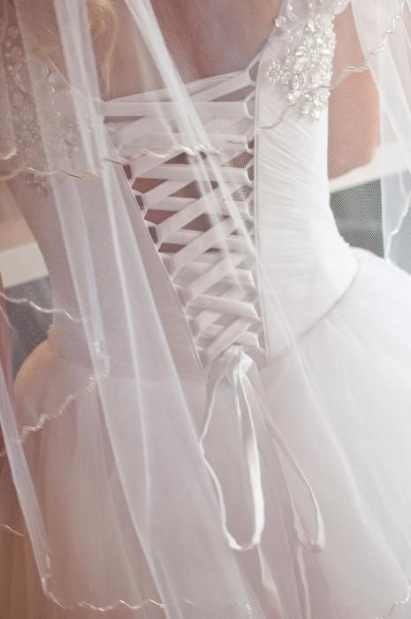 Suknia ślubna biała