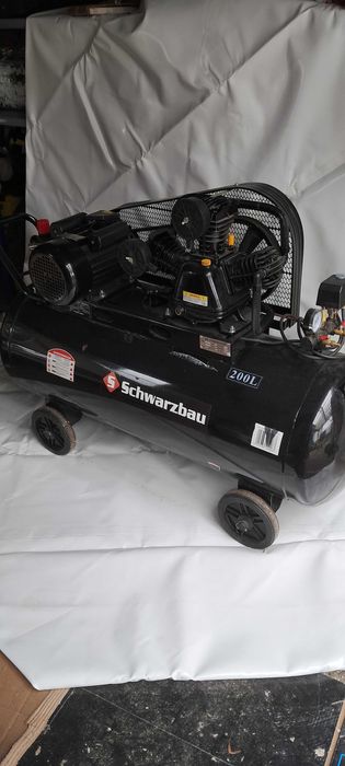 Kompresor olejowy 200L