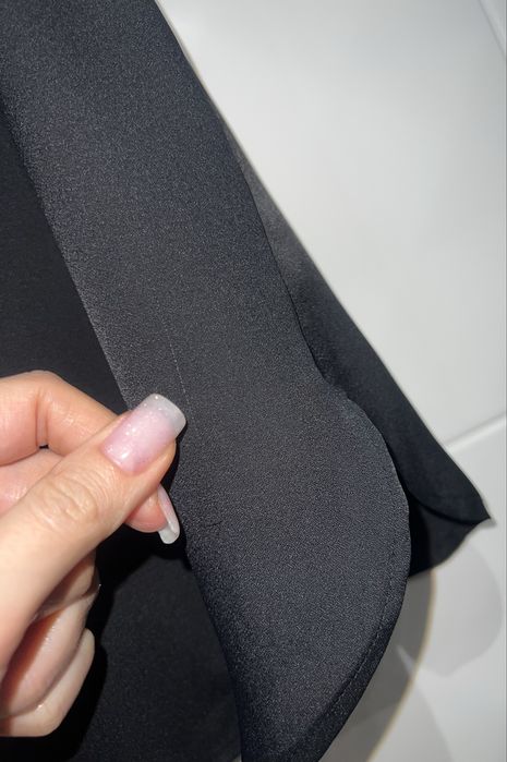 Mohito czarna elegancka bluzka z łańcuszkiem
