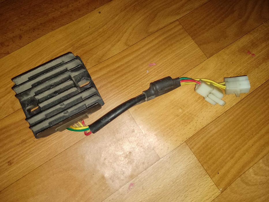 Продам Запчасти на Zonshen zs250gs/zs200gs Картер/Амортизатор/Коробка Маслонасос Реле поворотов Регулятор Шпильки двигателя 200сс