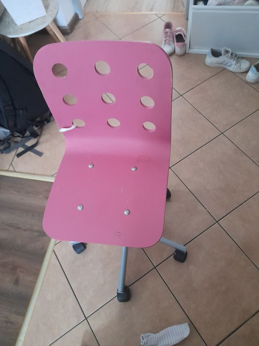 Krzeslo biurkowema kolkach