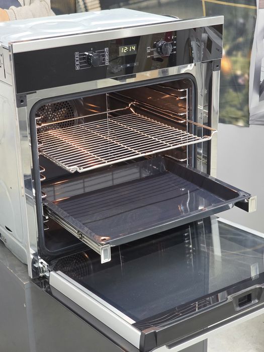 Духова шава Miele H2566 B конвекція  76 л салазки