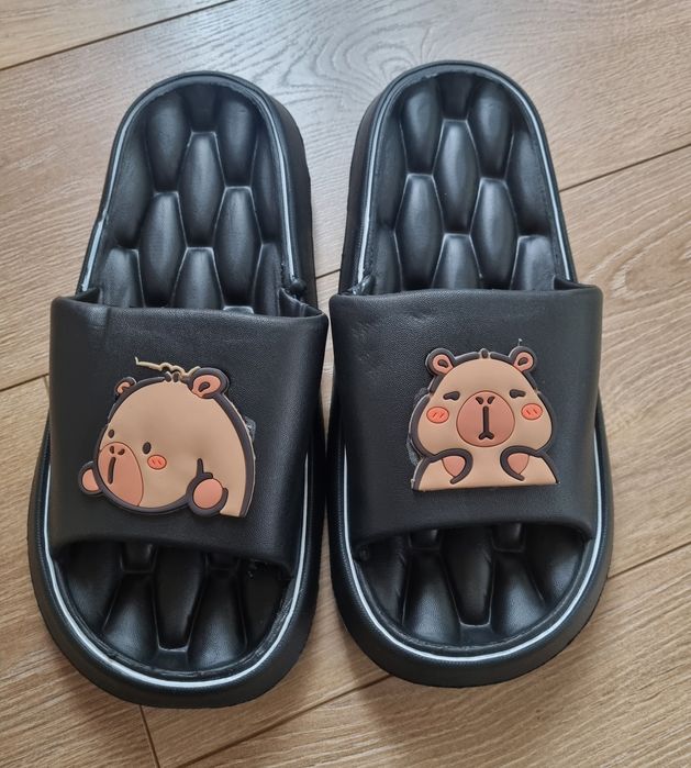 Piankowe klapki Kapibara 40