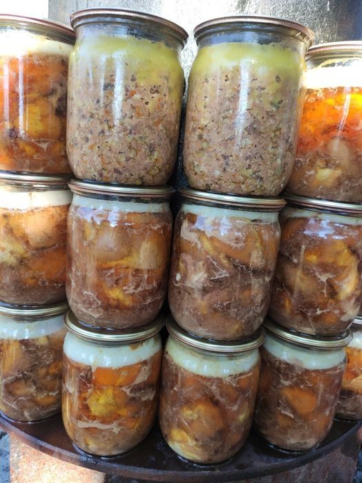 Продам домашнью тушонку, кровянку, паштет, смалець.