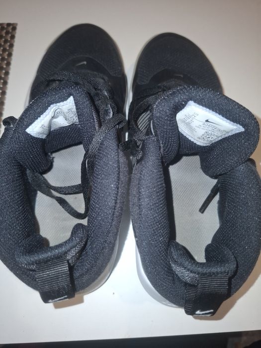 Buty sportowe NIKE rozm.40