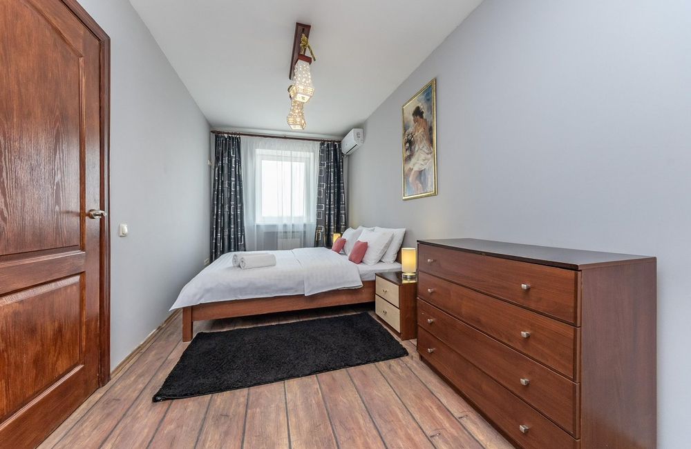 Подобово 2-х кімн, центр, Двірцева