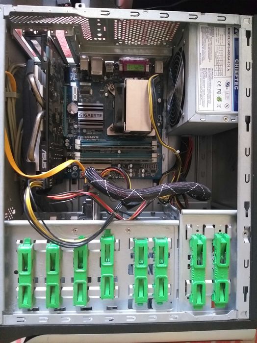 Комп'ютер в комплекті