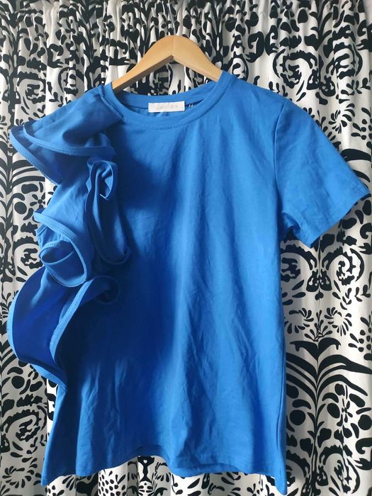 bluzka z falbanką z jeden strony Lamiar