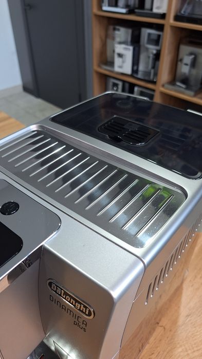Кавомашина Delonghi Dinamica plus
