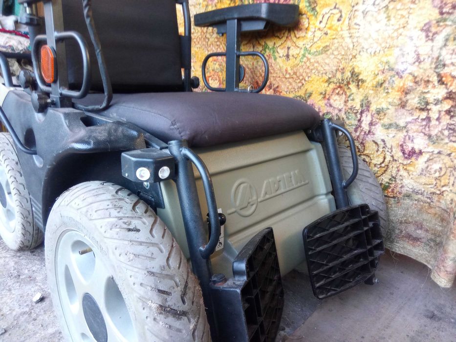 візок інвалідний електричний марки АРТЕМ 220