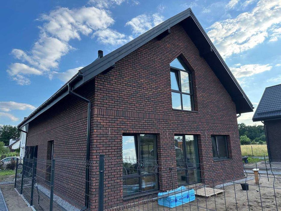 Nowoczesny bliźniak z cegły ręcznie formowanej!