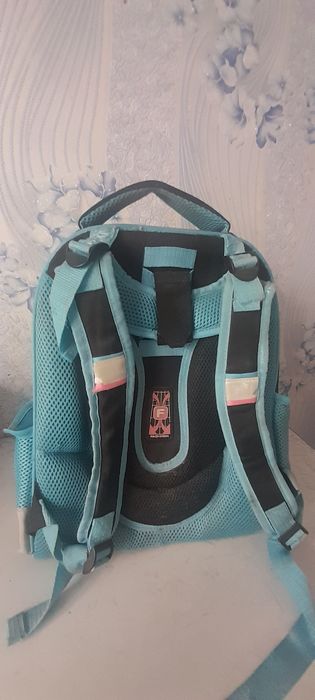 Продам рюкзак шкільний