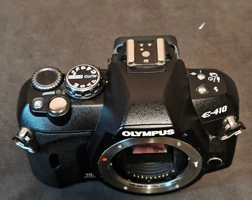 Продам цифрой фотоаппарат Olympus Е410 формата 4/3
