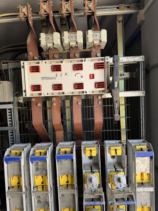 Tecnico Eletricista Responsável pela Exploração e  Execução 250kva e 30kv
