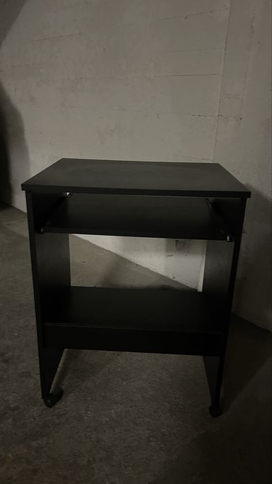 Mesa na cor preta