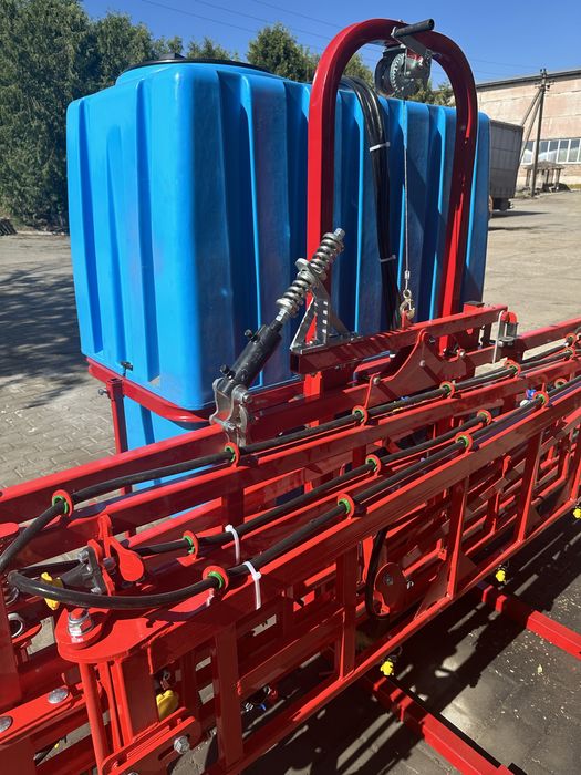 Оприскувач . Обприскувач . Оприскиватель