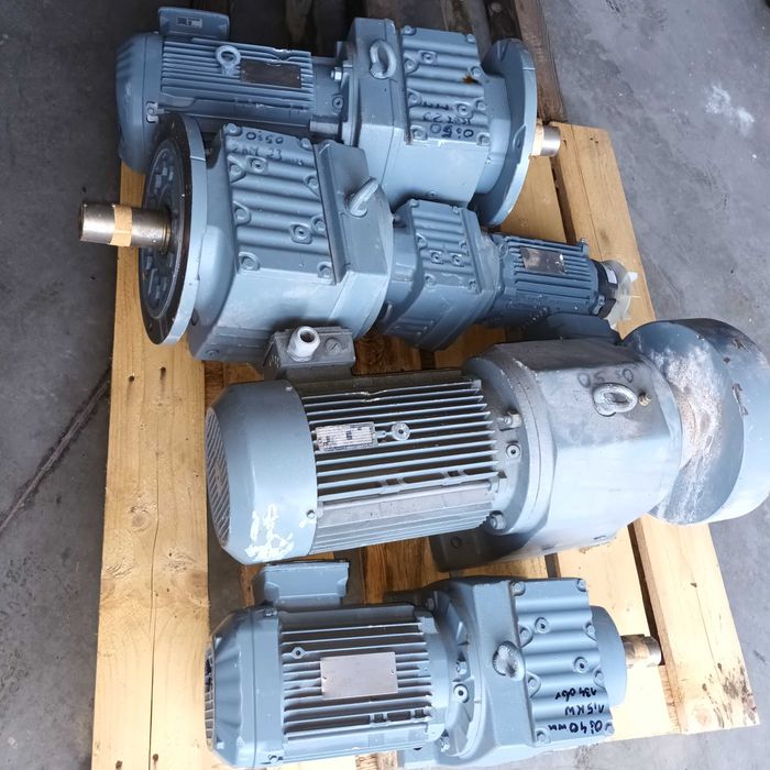 Motoreduktor Sew 0,75kw 25 obr/min oś 30mm