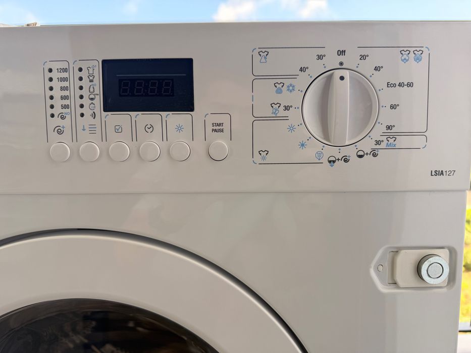 Máquina de lavar e secar roupa Smeg - encastre