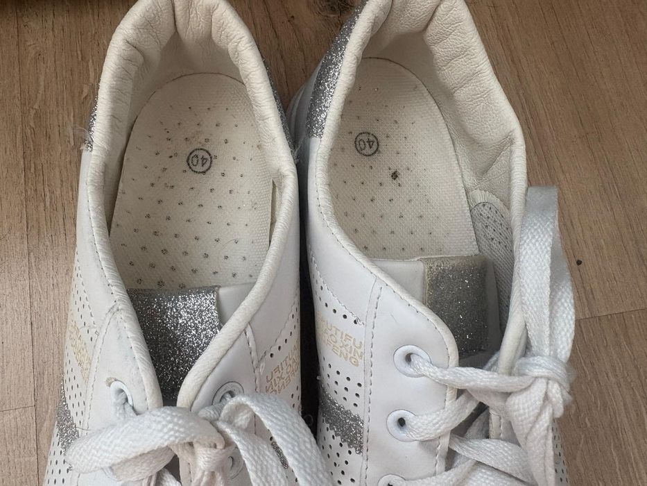 Buty sportowe rozmiar 40