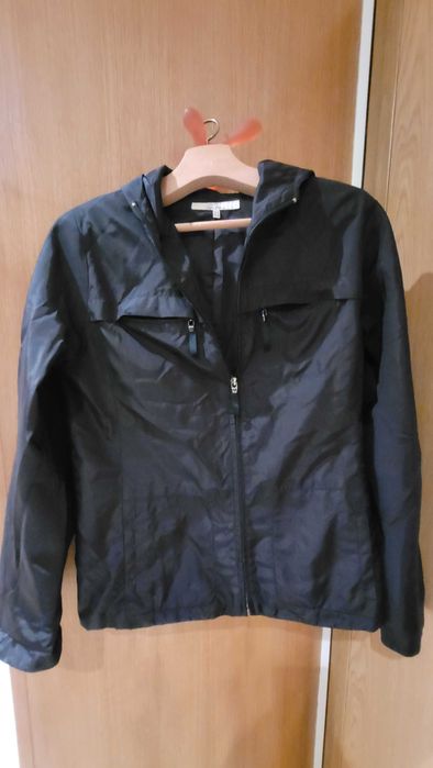 Anorake, gabardina curta, azul escuro, tam. M, Zara.