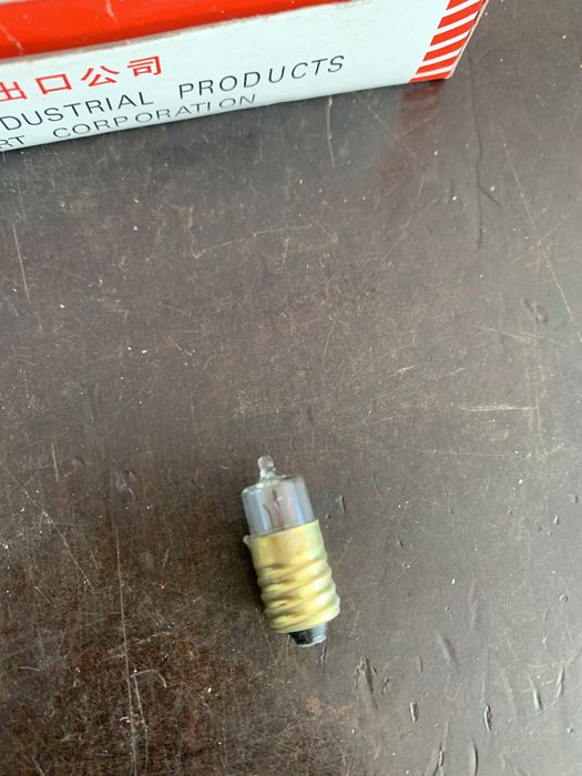 Lampadas 2.5v443626960003409921