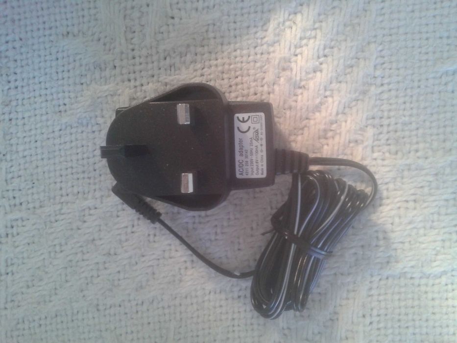 Nowy telefon bezprzewodowy firmy Philips Xalio 200