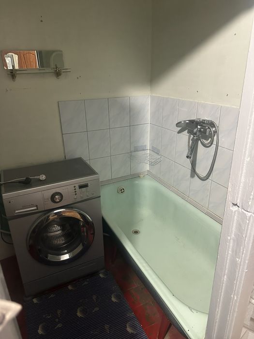 1 кім біля АТБ НА Піщаному