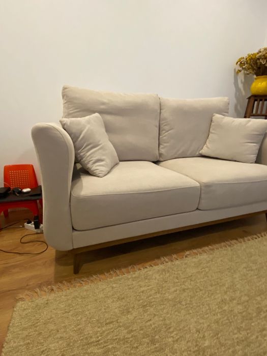 Conjunto de sofás (3+2 lugares) em muito bom estado