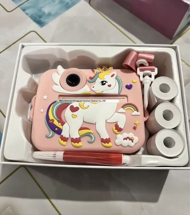 Дитячий фотоапарат миттєвого друку