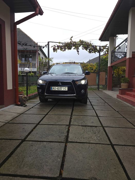 Продам Mitsubischi Oytlender