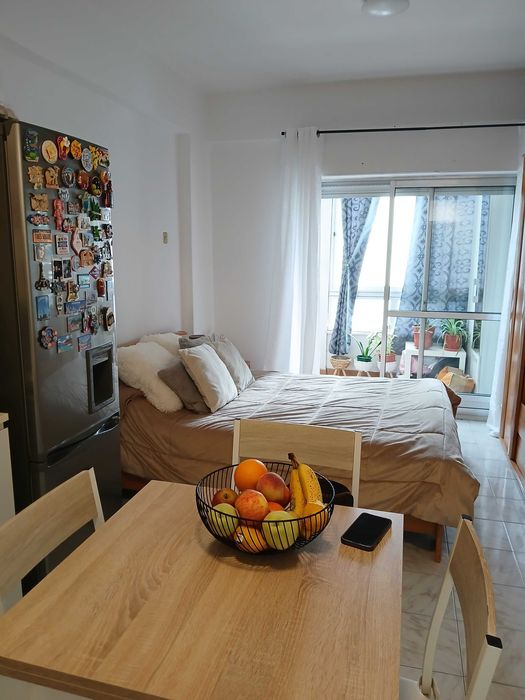 Apartamento T0 - para venda - Reboleira