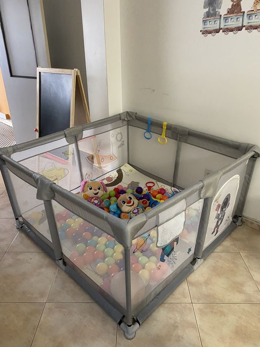 Cercadinho/parque infantil