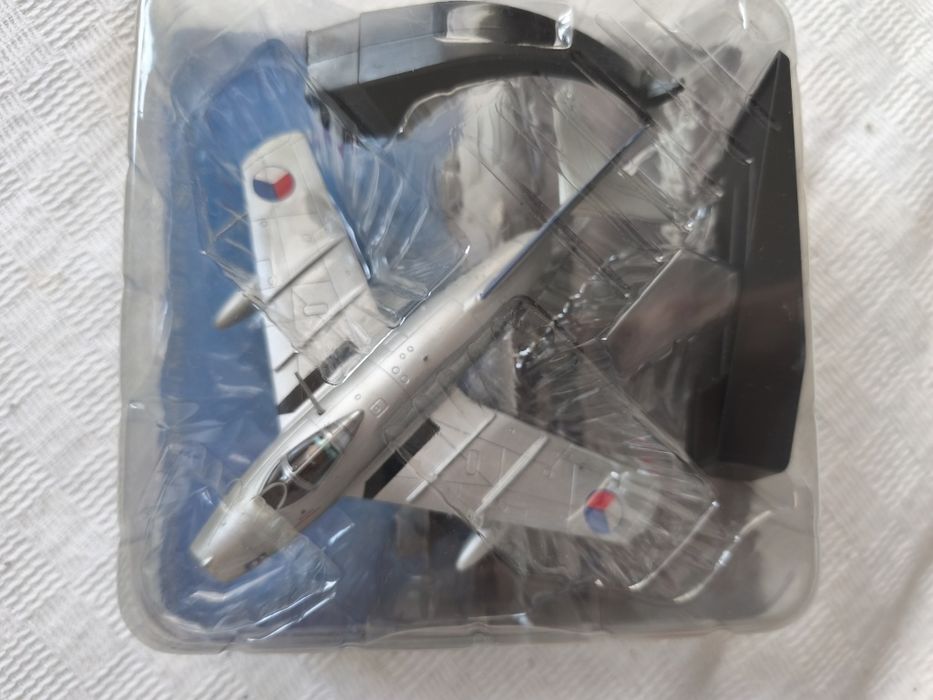 Samolot kolekcjonerski model MIG 15 bis AmerCom