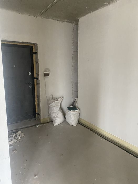 Продаж/СПЕЦКОШТИ/ 3-х кімнатної квартири студії, з частковими роботами