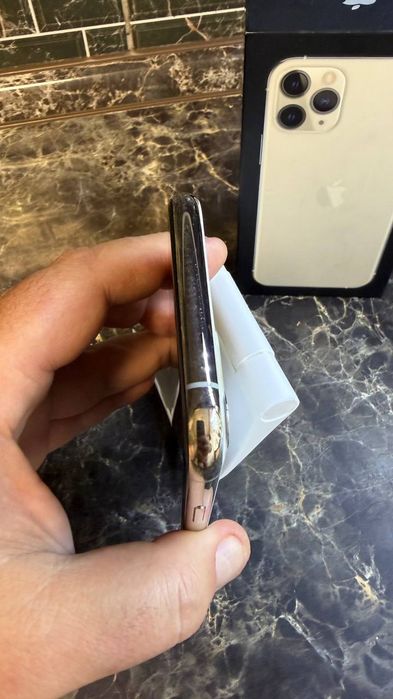 Продам Iphone 11 Pro Айфон
