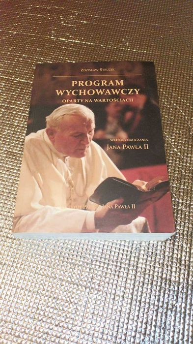 Program wychowawczy oparty na wartościach Książka