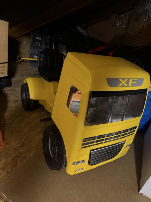 Samochodzik na pedały auto daf volvo