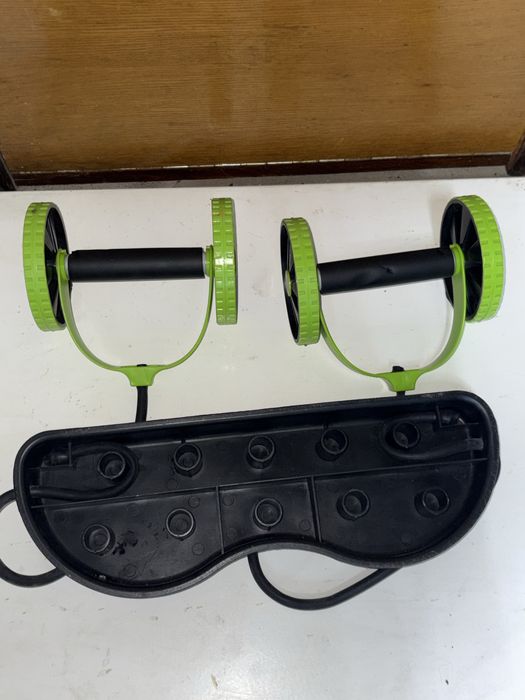 Продам тренажор для преса