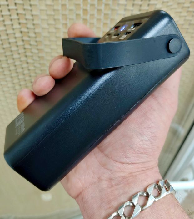 Павербанк Borofone BJ65 30000 mAh 22.5W з потужним ліхтарем та кабелями зовнішній акумулятор