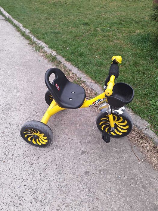 Дитячий трьох колісний велосипед