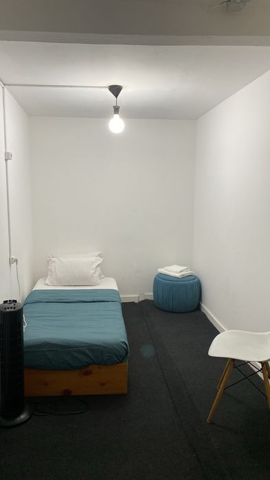 Quarto com casa de banho partilhada  (sem calção )