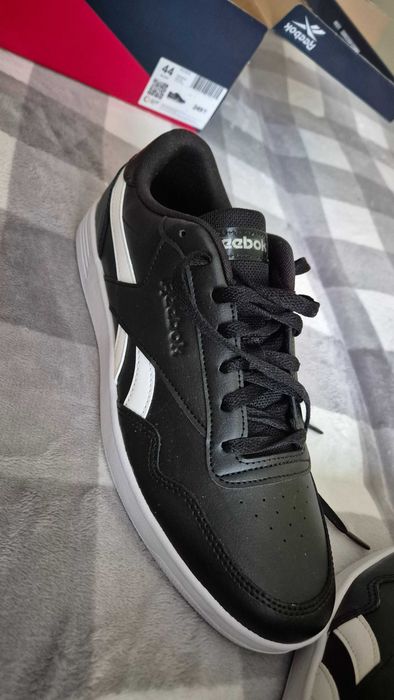 Nowe sneakersy Reebok czarne 44 - 28,5cm lentikularne logo