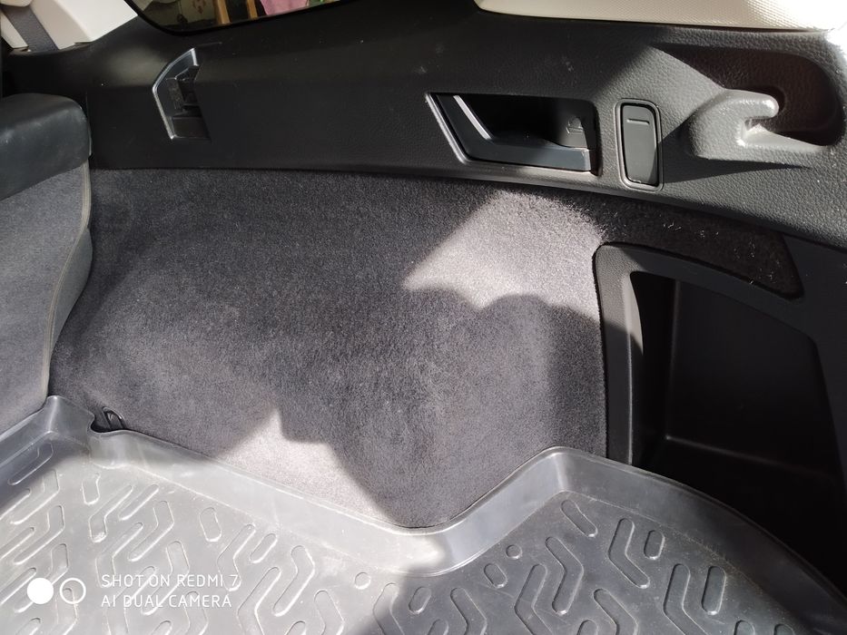 Субару  Оутбек .