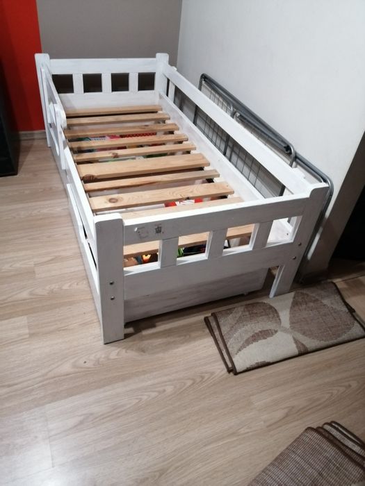 Łóżko młodzieżowe