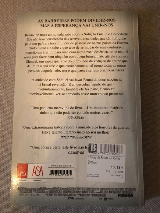 O rapaz de pijama as riscas