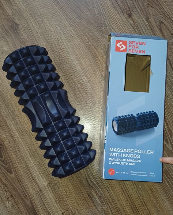 Watek, roller do masażu ciata z wypustkami