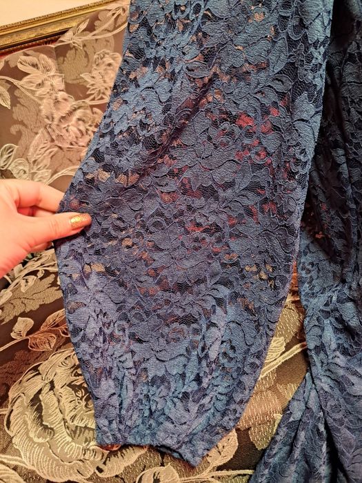 Гипюровое платье сукня з широкими рукавами.