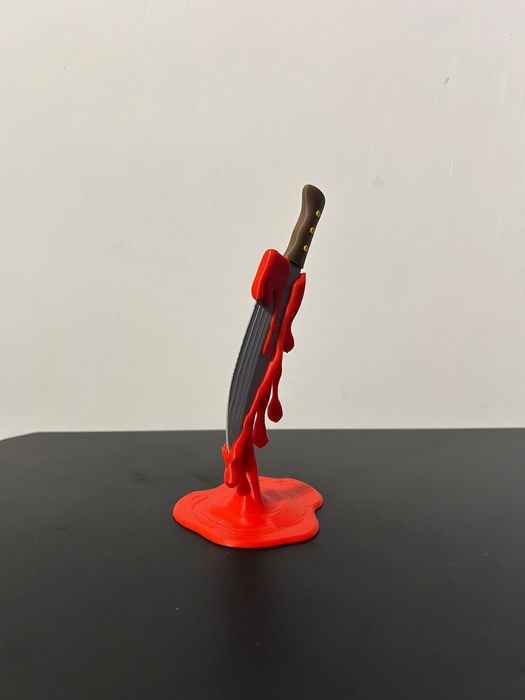 Левітуючий ніж” 3D друк (підставка з ефектом крові)