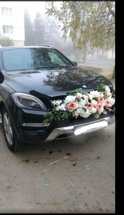 Оренда машин + прикраси